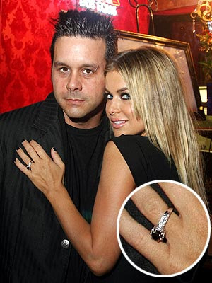 Carmen-Electra's-black-diamond-engagement-ring