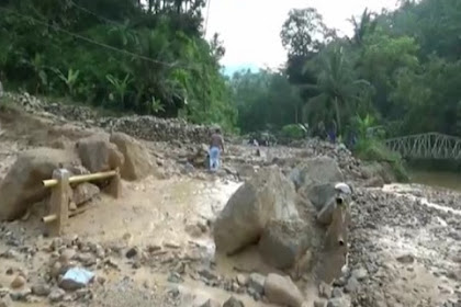 Longsor Batu Dan Lumpur Tutup Jalur Antar Desa Di Pacitan Ratusan Warga Terisolir