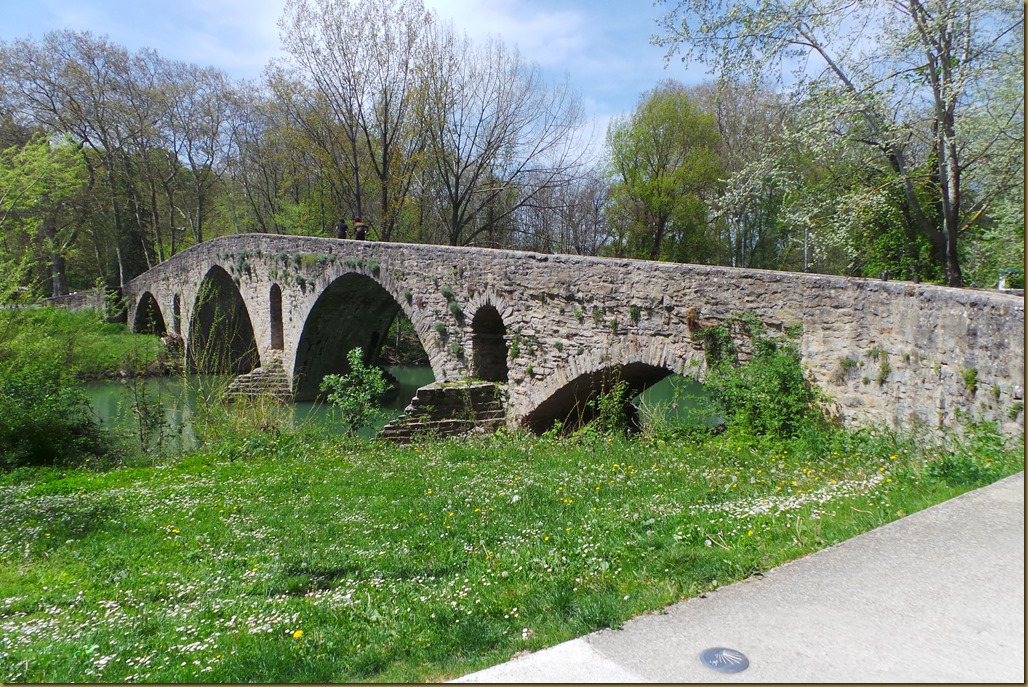 20180421_141611 Ponte Mediaval em Pamplona
