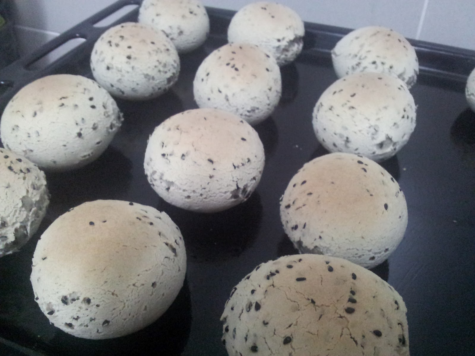 Devilish Sweet Cakes: Korean Sesame Mochi Bread