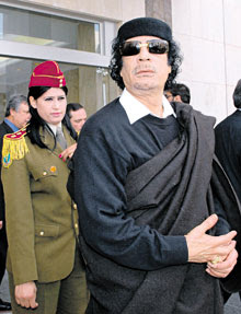 Gaddafi dan 40 pengawal wanita