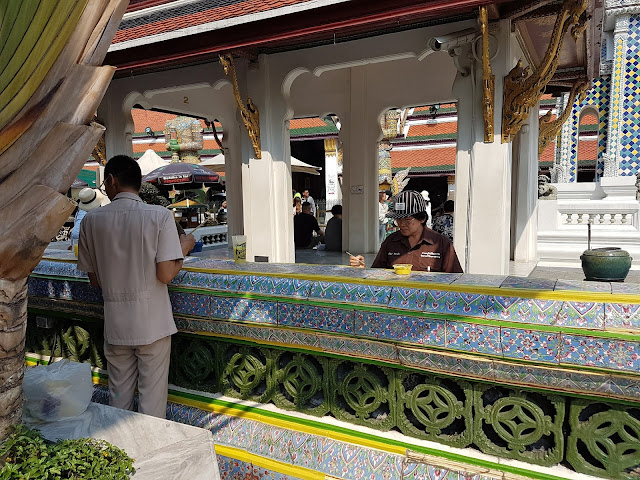 Wat Phra Kaeo temple du Bouddha d’émeraudes epatemoi