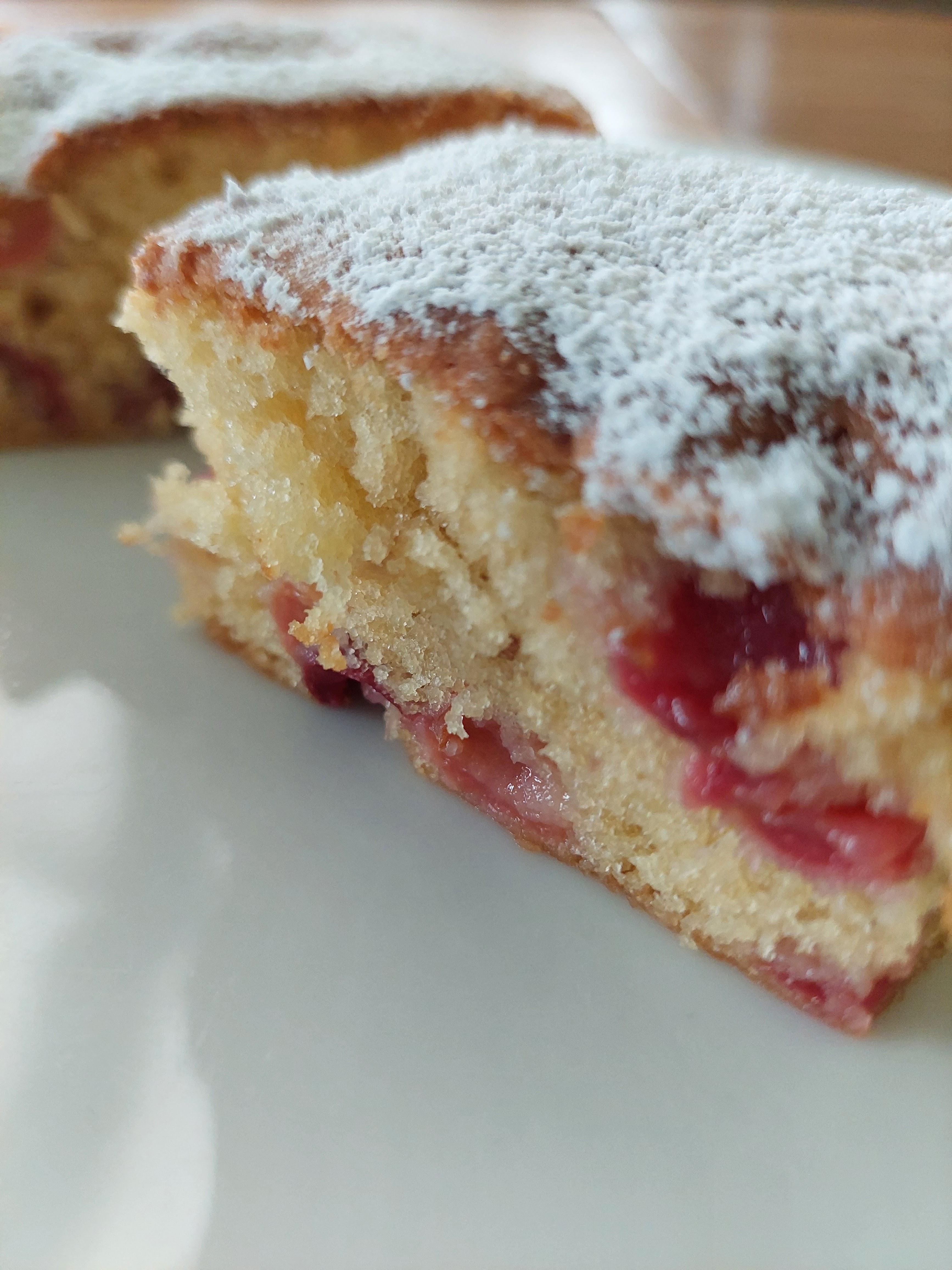 Kirschkuchen mit frischen Kirschen { Rezept }