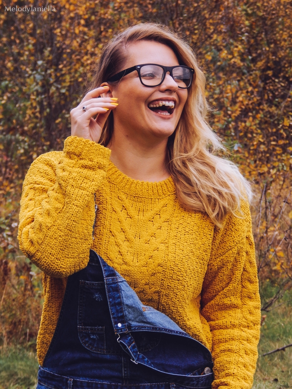 12 jeansowe długie ogrodniczki z czym nosić żółty sweter zakupy w primark ceny jakość daniel wellington opinie zegarki stylizacja minionek cosplay jeansowe buty łuków okulary zerówki blond fryzury