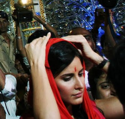 Katrina at the Mumbai Lalbaug Ganesh Darshan