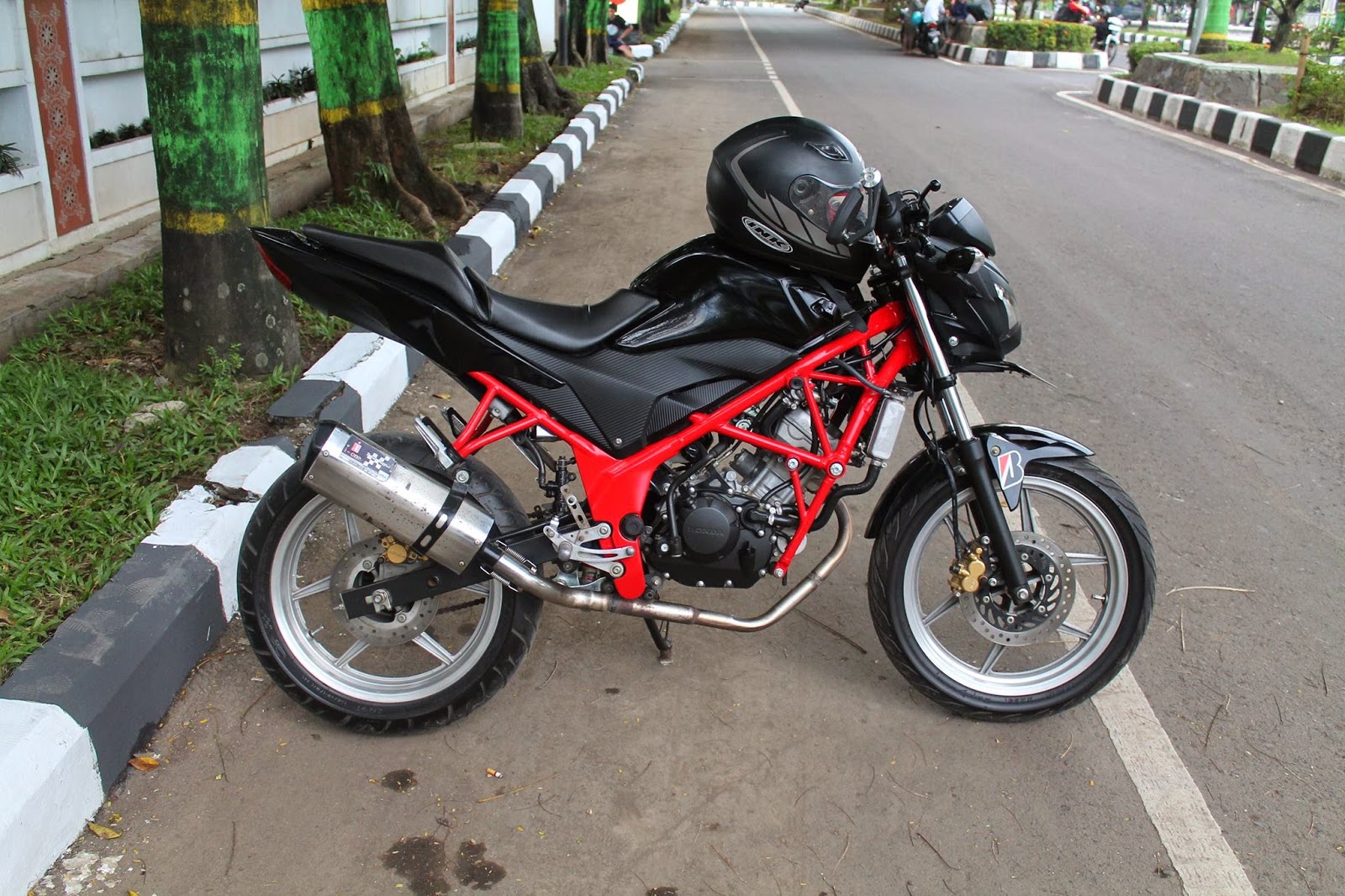 Kumpulan Modif Street Fighter Honda Cb150r Pangeran Modifikasi