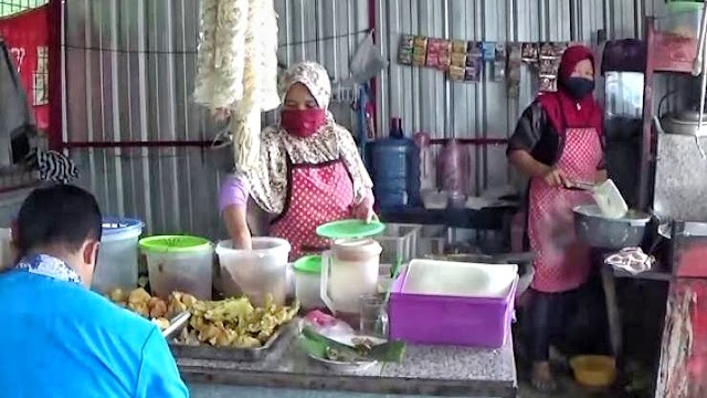 Bikin Terharu, Warung di Kawedusan Ini Gratiskan Makan Ditempat Setiap Jumat