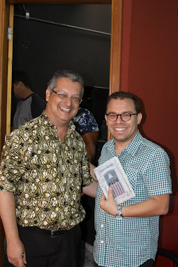 com Antonio Luceni