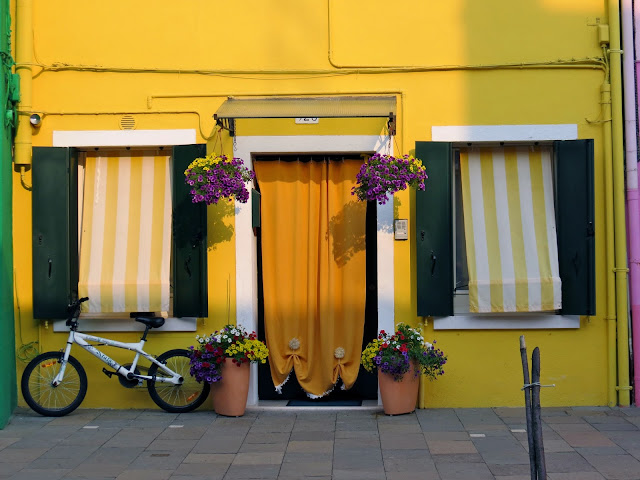 burano colourful houses