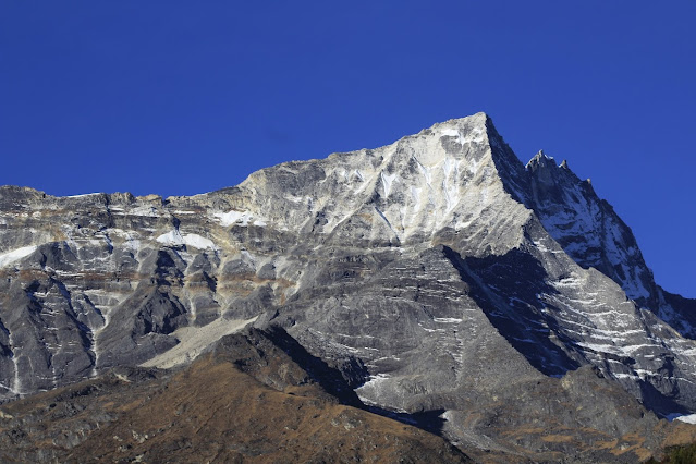 Everest Trekking