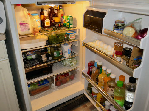 clean refrigerator