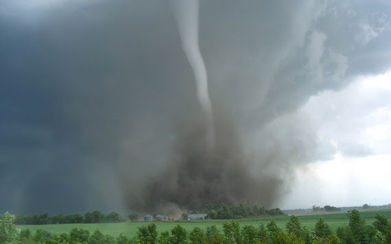 foto badai, foto tornado, gambar tornado