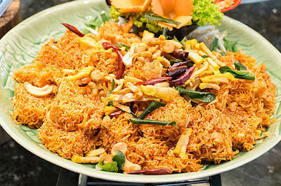 หมี่กรอบชาววังสูตรโบราณ OHO999.com