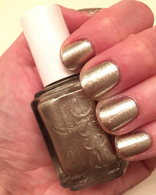 Essie, Essie nail polish, Essie Winter 2014 collection, Essie Jiggle Hi Jiggle Low, nails, nail polish, nail lacquer, nail varnish, manicure, #ManiMonday, mani monday