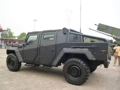 Kendaraan Tempur Komodo Varian Komando - PT. Pindad