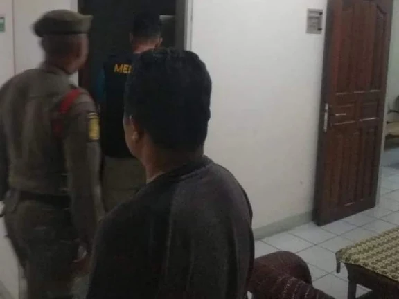 Sedang Gituan di Kamar Hotel, Lima Pasangan Tanpa Surat Nikah Diamankan Satpol PP Kota Padang