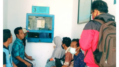 Warga Puji Pelayanan Cepat Administrasi Kependudukan di Kantor Disdukcapil Kobi