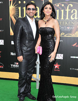 Stars_At_IIFA_Awards