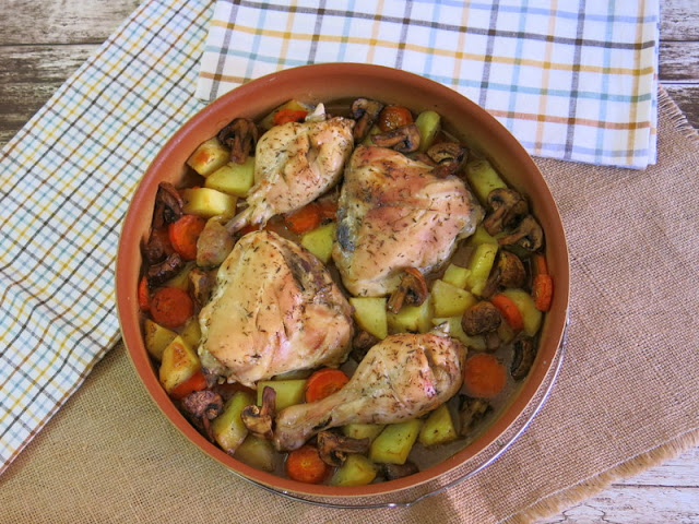 CUARTOS TRASEROS DE POLLO AL HORNO CON VERDURAS