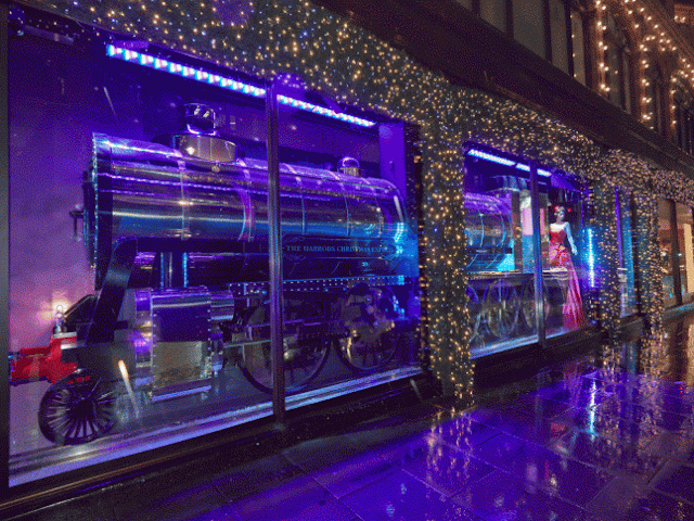 Harrods express christmas 2013 windows