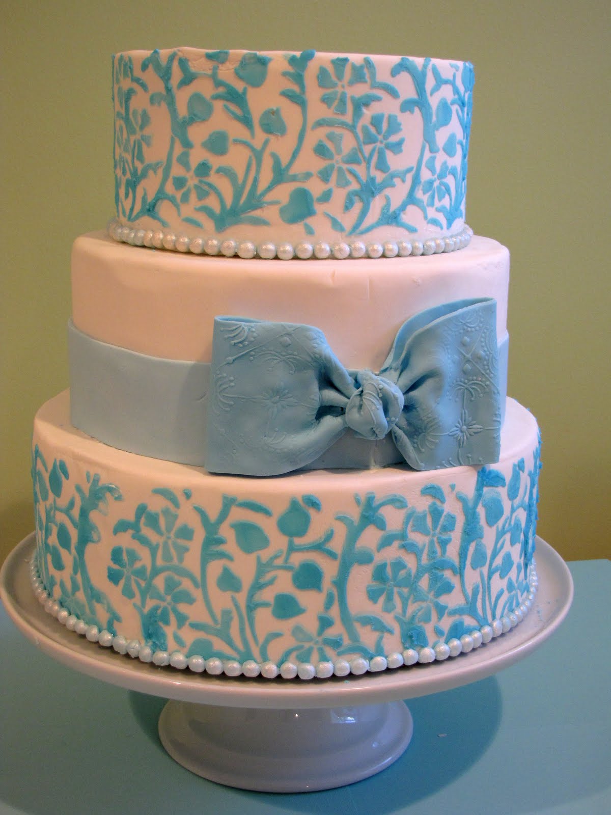 Sugar Mama s Cakery Blue  Wedding  Cake 