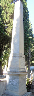 το ταφικό μνημείο του Γεώργιου Καρατζά στο Α΄ Νεκροταφείο των Αθηνών