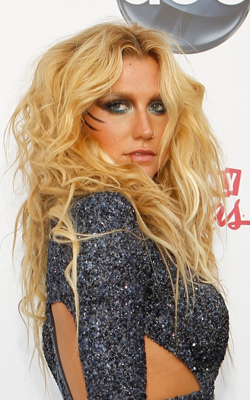 Ke ha llega a los Billboard Music Awards 2011 en Las Vegas Nevada kesha 2011