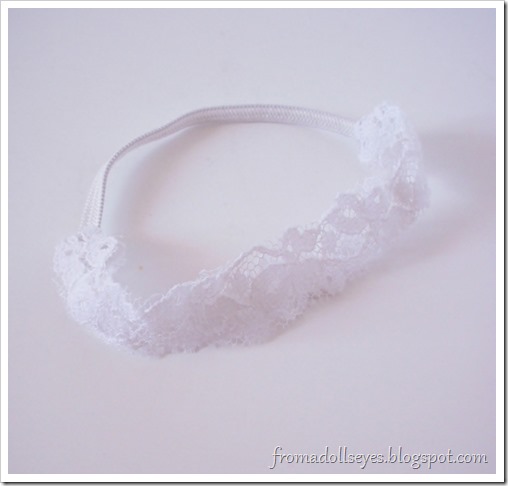Lace and elastic headband for a doll. Lace and elastic head band for a doll.