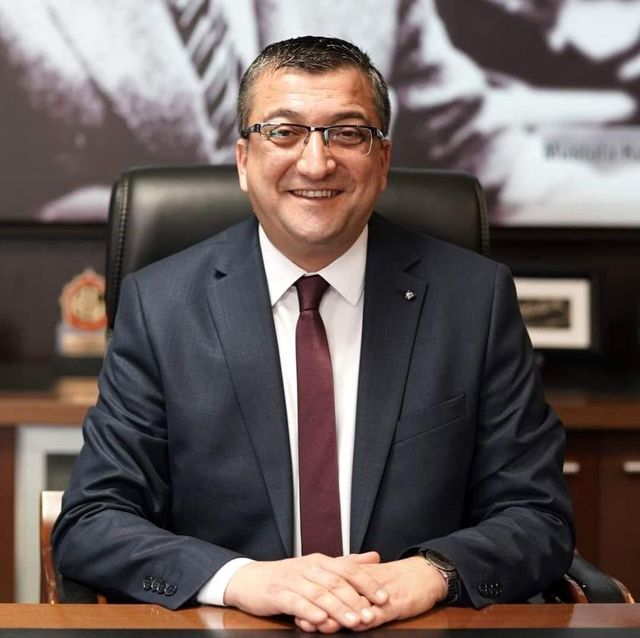 CHP li Çan belediye başkanı Bülent Öz zimmete para geçirme iddiasıyla gözaltına alındı!
