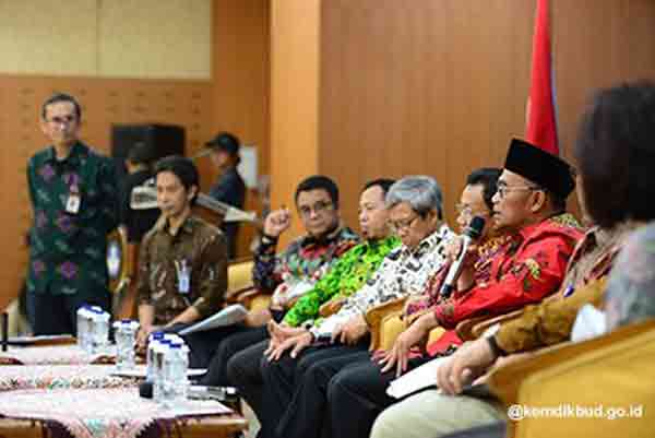 Benarkah semua mata pelajaran akan di ujikan dalam USBN  Semua Mata Pelajaran akan Diujikan dalam USBN 2018 Sekolah Menengah Pertama dan SMA/SMK