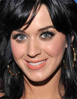 Singer Katy Perry bans pre-wedding intimacy