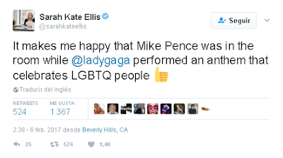  Me hace feliz que Mike Pence estaba en ese lugar mientras que @ladygaga presentó un himno que celebraba a la gente LGBTQ