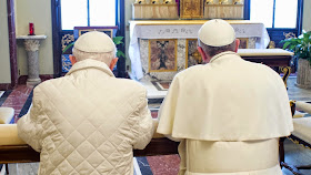 Centúria e quadra profetizando dois papas