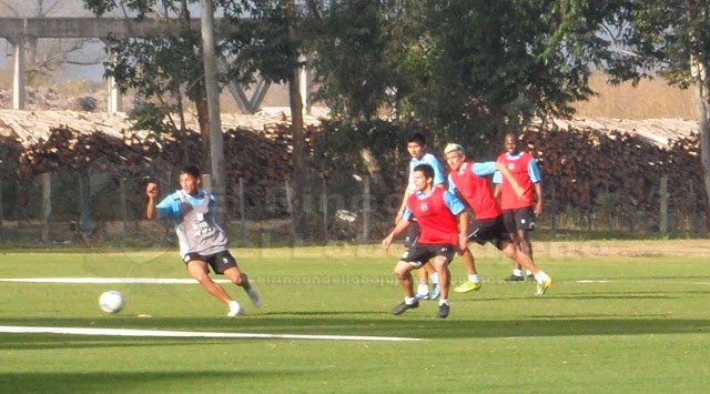 Gimnasia afina en defensa y ataque