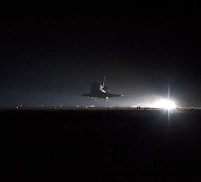 Endeavour Safely Lands in Florida