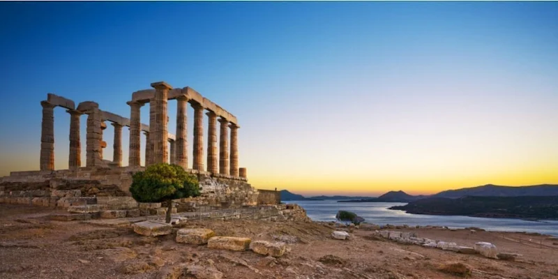 One day trip idea 1: The majestic Temple of Poseidon and sunset over the Aegean Sea at Cape Sounion