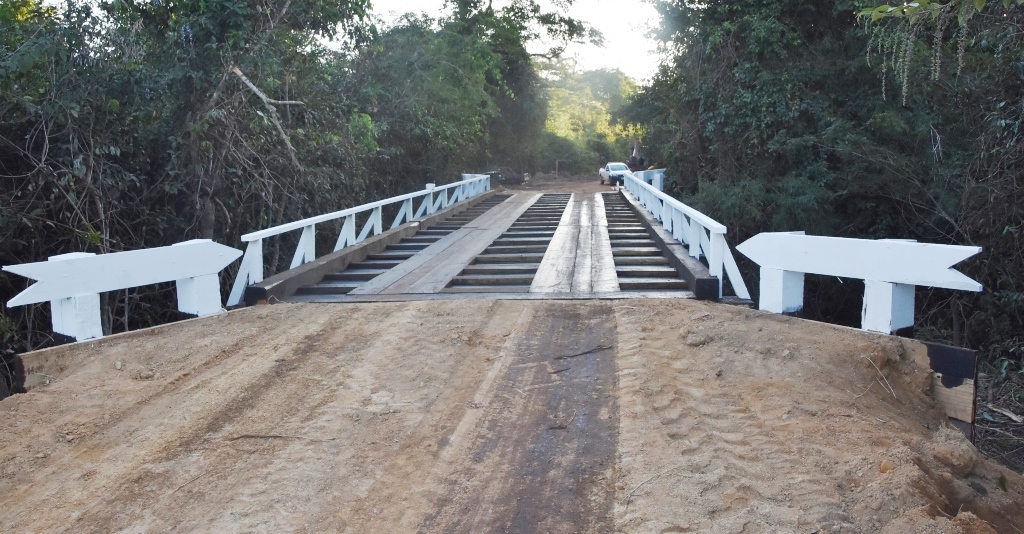 Prefeitura de Rosário Oeste reconstruiu ponte que caiu com caminhão 