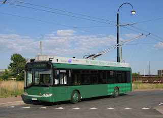 İsveç'in Landskrona kentinde bir troleybüs