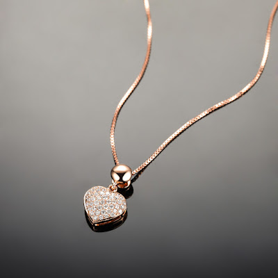 Heart shape pendant with a chain