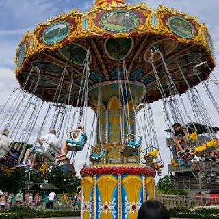 Wicksteed Park chairswings family day out in Northamptonshire