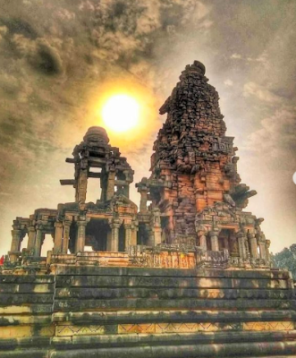 Ancient KakanMath Temple - Architectural Wonder of India , Madhya Pradesh
