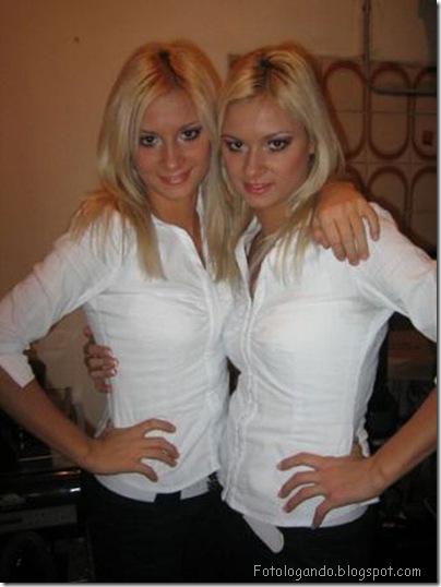 garotas gêmeas sexy e peladas 12