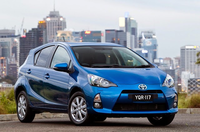 Toyota Prius C Hatchback Car Price,Auto Quotes,Price And Specifications In US