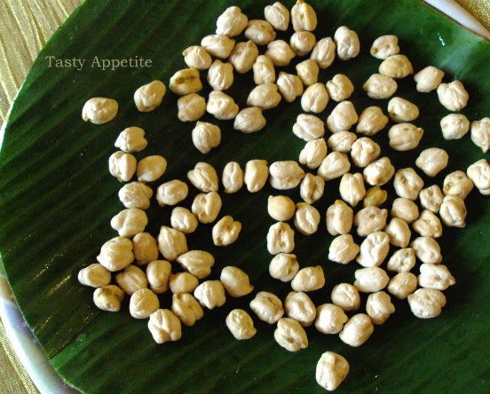 kabuli chana masala. Kabuli chana / chick peas - 1