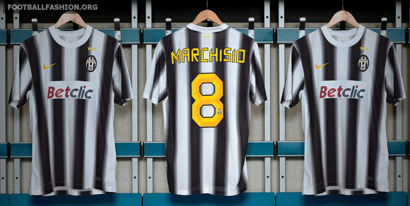 Foto Kostum Baru Juventus 2012