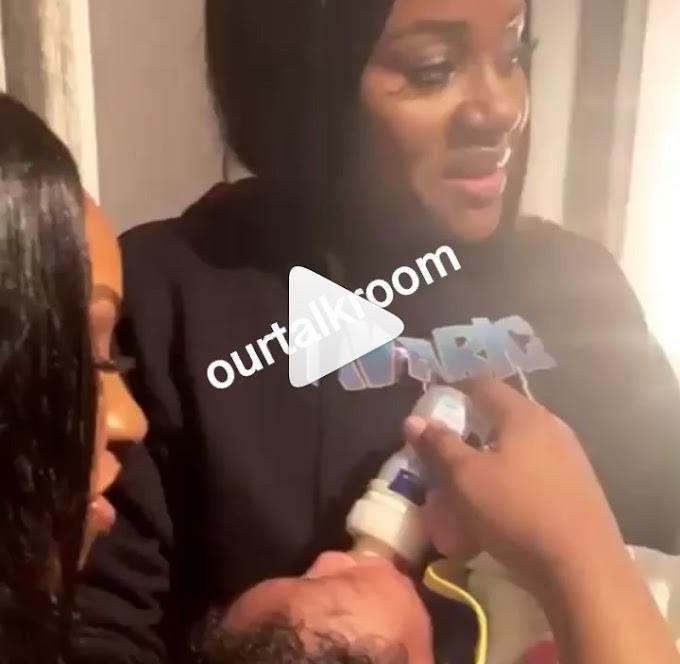 Davido’s Girlfriend Chioma Feeding A New Born Baby.