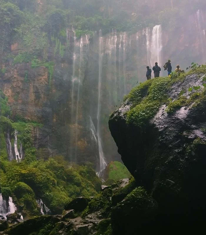 Fasilitas Wisata Coban Sewu Lumajang