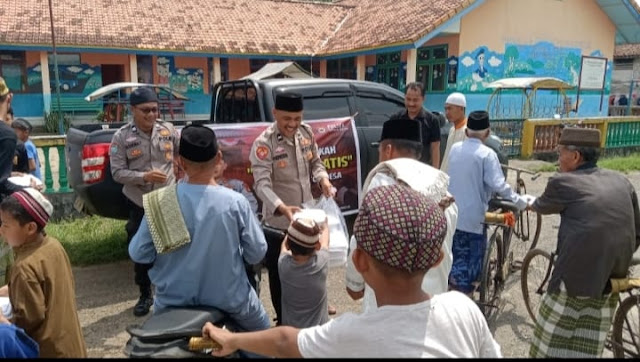 Polsek Sandes Geruduk Jama'ah Masjid At- Taqwa, Ternyata ini dia yang di lakukan nya?