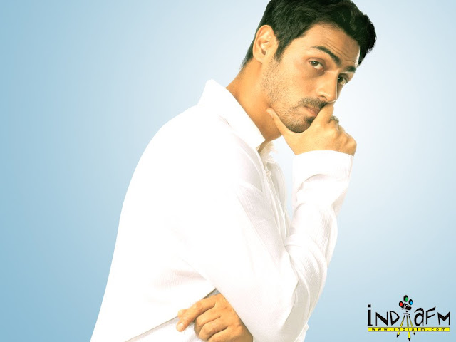 Bollywood Handsome Actor Arjun Rampal HQ Wallpapers