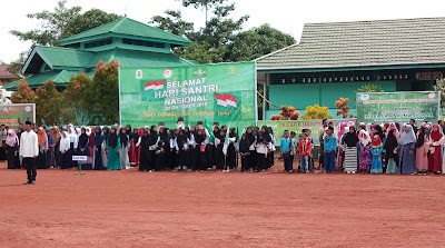 "Santri Unggul, Indonesia Makmur"